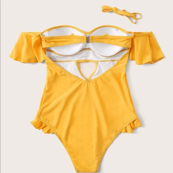 Underwired Ruffle Trim - Picture 2 of 2